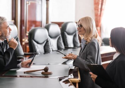 What to Expect When Lawyers Handle Cases